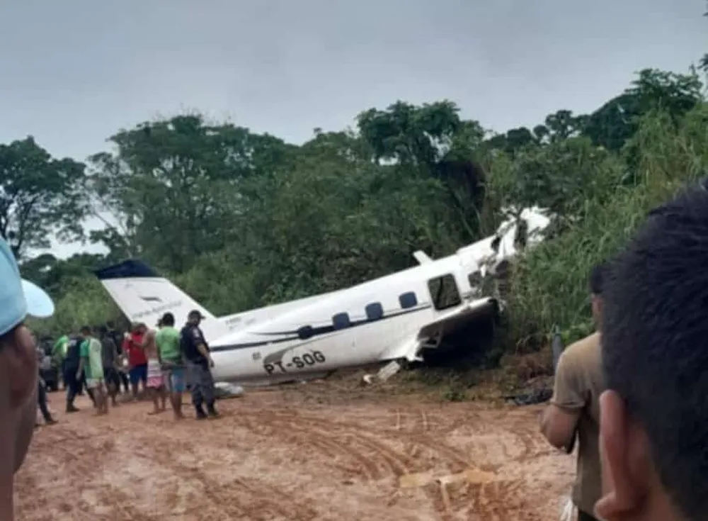 URGENTE – Avião cai no Amazonas e mata 14 pessoas, diz Defesa Civil