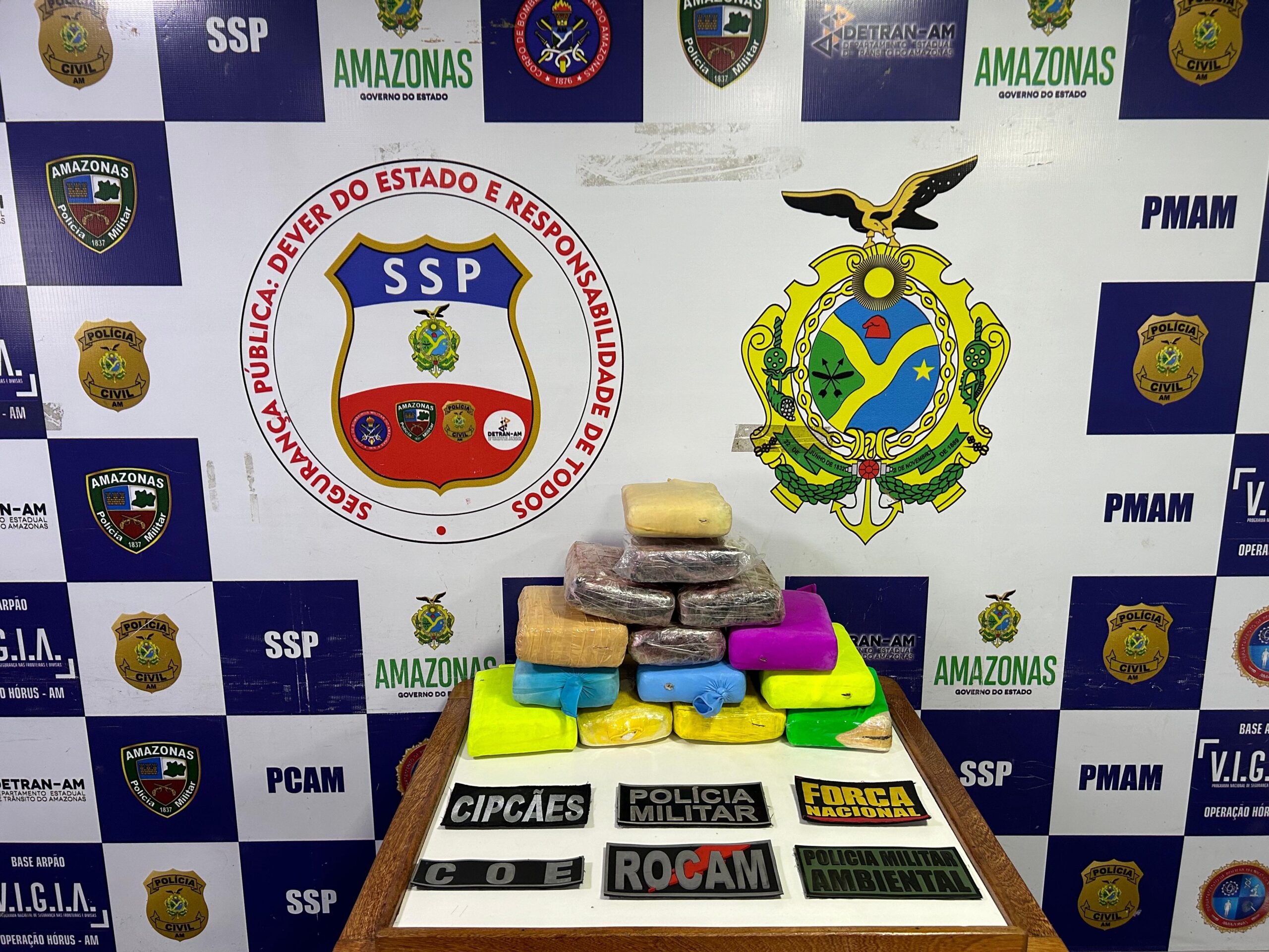 Agentes da ‘Arpão’ apreendem 15,420 kg de drogas em embarcação