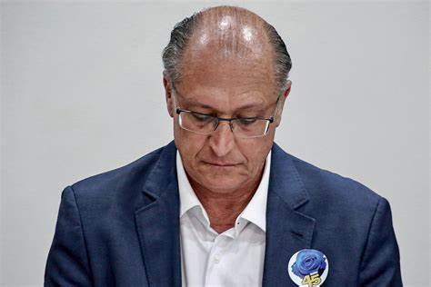Geraldo Alckmin recebe diagnóstico positivo para covid-19