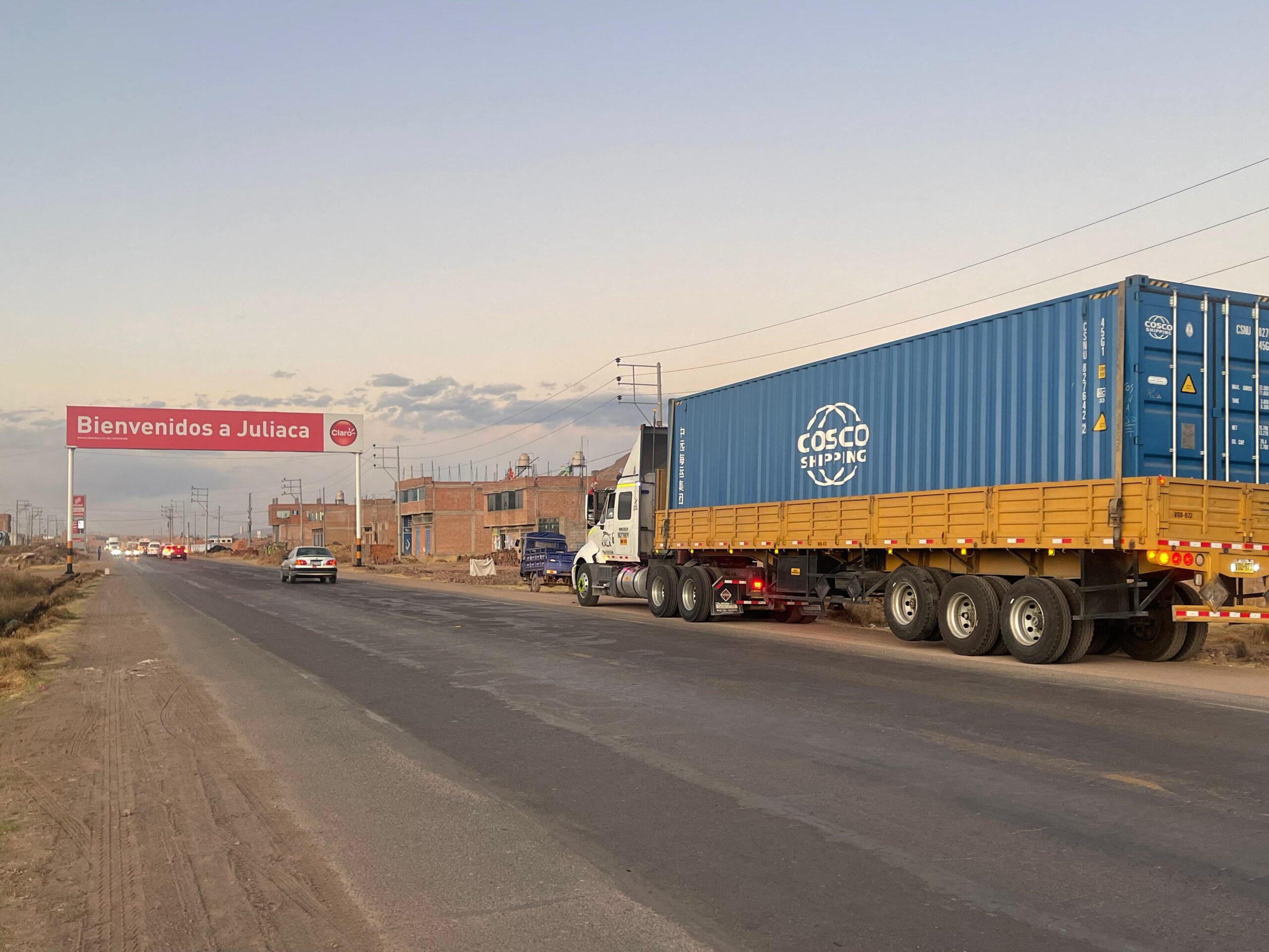 Carreta com container chega na rota transmodal que ligará Pacífico a Manaus
