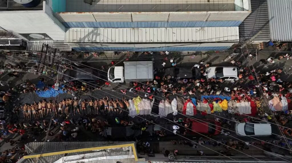 Corpos estirados no complexo da penha - Portal nortão