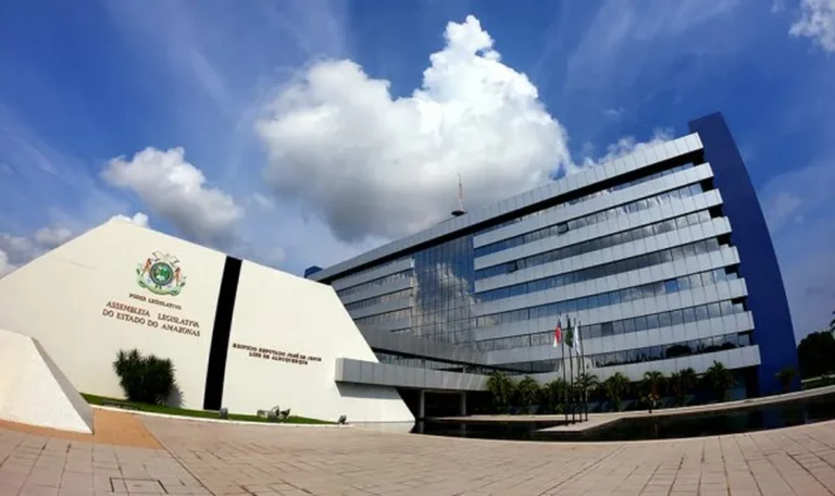 Cinco chapas disputam governo tampão do Amazonas após encerramento das inscrições