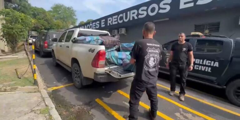 GOLPE NO NARCOTRÁFICO: Polícia troca tiros na mata e apreende 1,5 tonelada de skunk em Novo Airão; carga total chega a quase 3 toneladas na semana